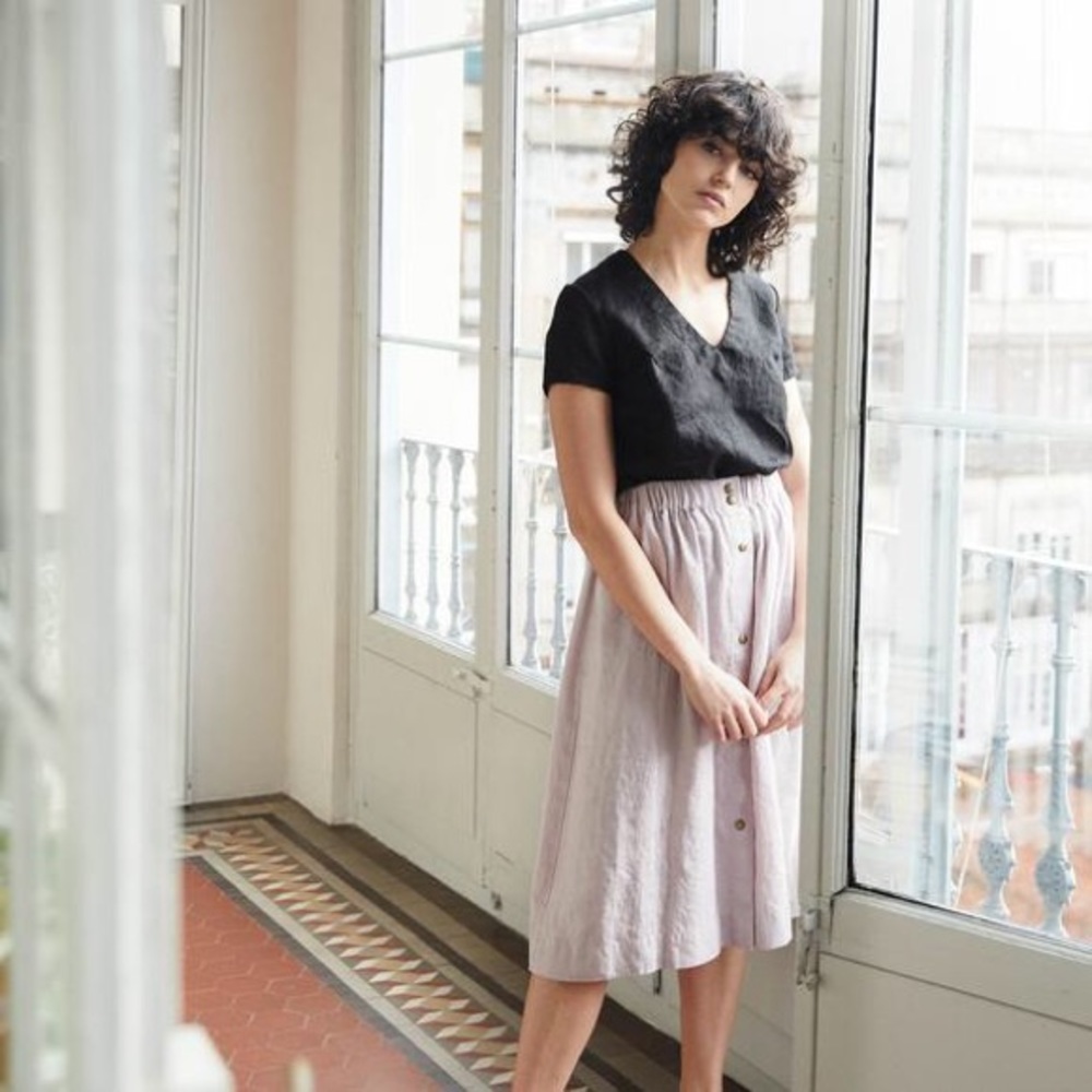 Linen Midi Skirt in Black